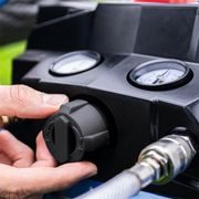 SCHEPPACH C-ACT160/6-X-SET S2 2X20 V IXES AKU BEZOLEJOVÝ KOMPRESOR 6 L + 2X 2AH BATERIE + DUÁLNÍ NABÍJEČKA 2,4 A - AKU KOMPRESORY - AKU NÁŘADÍ