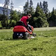 T18-111.4 HDS-A V2 COMFORT AL-KO - TRAKTORY S BOČNÍM VÝHOZEM - MULČOVAČE - ZAHRADA
