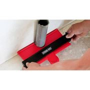 ŠABLONA DG680, 250X101MM, S UZAMKNUTÍM, POMŮCKA NA OBKRESLENÍ TVARŮ - ŘEZAČKY OBKLADŮ A DLAŽBY + PŘÍSLUŠENSTVÍ - STAVEBNÍ TECHNIKA