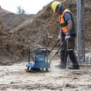 SCHEPPACH HP 1800 S VIBRAČNÍ DESKA 88 KG - VIBRAČNÍ DESKY JEDNOSMĚRNÉ - STAVEBNÍ TECHNIKA