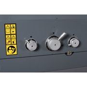 SPI-3000 - SOUSTRUH NA KOV S DIGITÁLNÍM ODMĚŘOVÁNÍM - SOUSTRUHY - KOVOOBRÁBĚCÍ STROJE