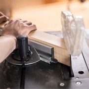 SCHEPPACH HS 210 STOLOVÁ PILA - STOLNÍ PILY - ELEKTRICKÉ NÁŘADÍ