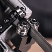 SCHEPPACH C-MBS635-X-SET S 20 V IXES AKU PÁSOVÁ PILA NA KOV + 2AH BATERIE + NABÍJEČKA 2,4 A - AKU PILY PÁSOVÉ - AKU NÁŘADÍ