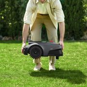 MOVA VIAX 300 BEZDRÁTOVÁ ROBOTICKÁ SEKAČKA ( 300 M2 ) - ROBOTICKÉ SEKAČKY - ZAHRADA