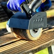 SCHEPPACH MRS 1300 KARTÁČOVÁ / RENOVAČNÍ BRUSKA + NYLONOVÝ A SMIRKOVÝ KARTÁČ K80 - KARTÁČOVÉ, VÁLCOVÉ SATINAČNÍ BRUSKY - ELEKTRICKÉ NÁŘADÍ