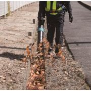 MAKITA UB004CZ - AKU ZÁDOVÝ OFUKOVAČ LI-ION, EXTERNÍ ZDROJ BEZ AKU Z - AKU VYSAVAČ LISTÍ - ZAHRADA