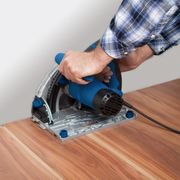 SCHEPPACH PL 55 PONORNÁ PILA + 2X VODÍCÍ LIŠTA 700 MM - PONORNÉ PILY - ELEKTRICKÉ NÁŘADÍ