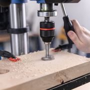 SCHEPPACH TBM 250 VARIO STOJANOVÁ VRTAČKA S KŘÍŽOVÝM LASEREM - STOLNÍ SLOUPOVÉ VRTAČKY - ELEKTRICKÉ NÁŘADÍ