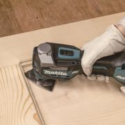 MAKITA TM001GZ - AKU MULTITOOL STARLOCK MAX LI-ION XGT 40V BEZ AKU Z - AKU MULTIFUNKČNÍ, OSCILAČNÍ BRUSKY (MULTITOOL) - AKU NÁŘADÍ