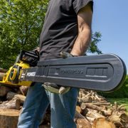 POWERPLUS POWXG10024 ELEKTRICKÁ ŘETĚZOVÁ PILA 2 400W 400MM - ELEKTRICKÉ ŘETĚZOVÉ PILY - ZAHRADA