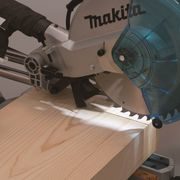 MAKITA LS1110F - POKOSOVÁ PILA SE SVĚTLEM 260MM,1450W - POKOSOVÉ PILY - ELEKTRICKÉ NÁŘADÍ