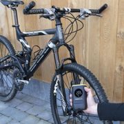 POWERPLUS POWX1710 AKU KOMPRESOR 8V LI-ION - AKU KOMPRESORY - AKU NÁŘADÍ