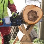 SCHEPPACH BC-CS355DUO-X 2X20 V IXES AKU ŘETĚZOVÁ PILA (BEZ BATERIE A NABÍJEČKY) - AKU ŘETĚZOVÉ PILY - ZAHRADA