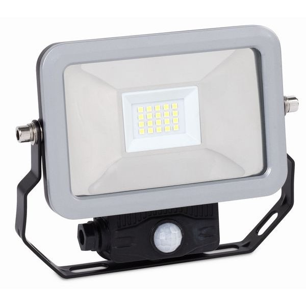 POWERPLUS WOC110001 LED REFLEKTOR PAD PRO 10W PLUS SENSOR - LED SVĚTLA{% if zbozi.kategorie.adresa_nazvy[0] != zbozi.kategorie.nazev %} - SVÍTIDLA{% endif %}