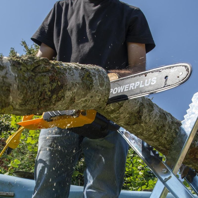 POWERPLUS POWEG10020 ELEKTRICKÁ ŘETĚZOVÁ PILA 2 000W 350MM - ELEKTRICKÉ ŘETĚZOVÉ PILY - ZAHRADA