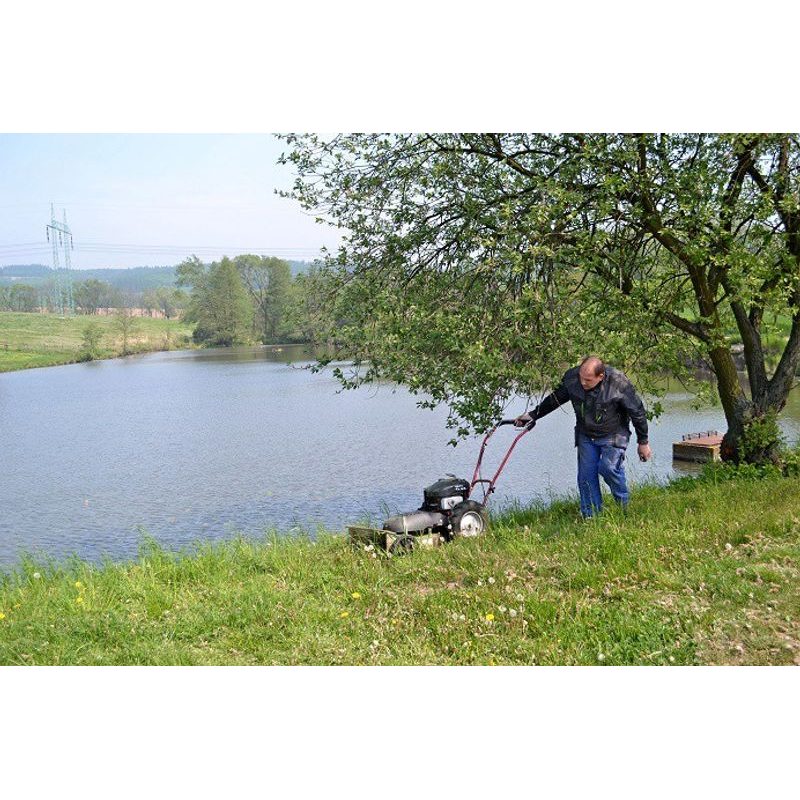 STAVEBNICOVÁ BUBNOVÁ SEKAČKA A MULČOVAČ TEKTON - BUBNOVÉ SEKAČKY - ZAHRADA