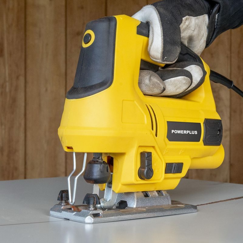 POWERPLUS POWX0362 PŘÍMOČARÁ PILA 800 W LASER - 12 ACC. - PŘÍMOČARÉ PILY - ELEKTRICKÉ NÁŘADÍ