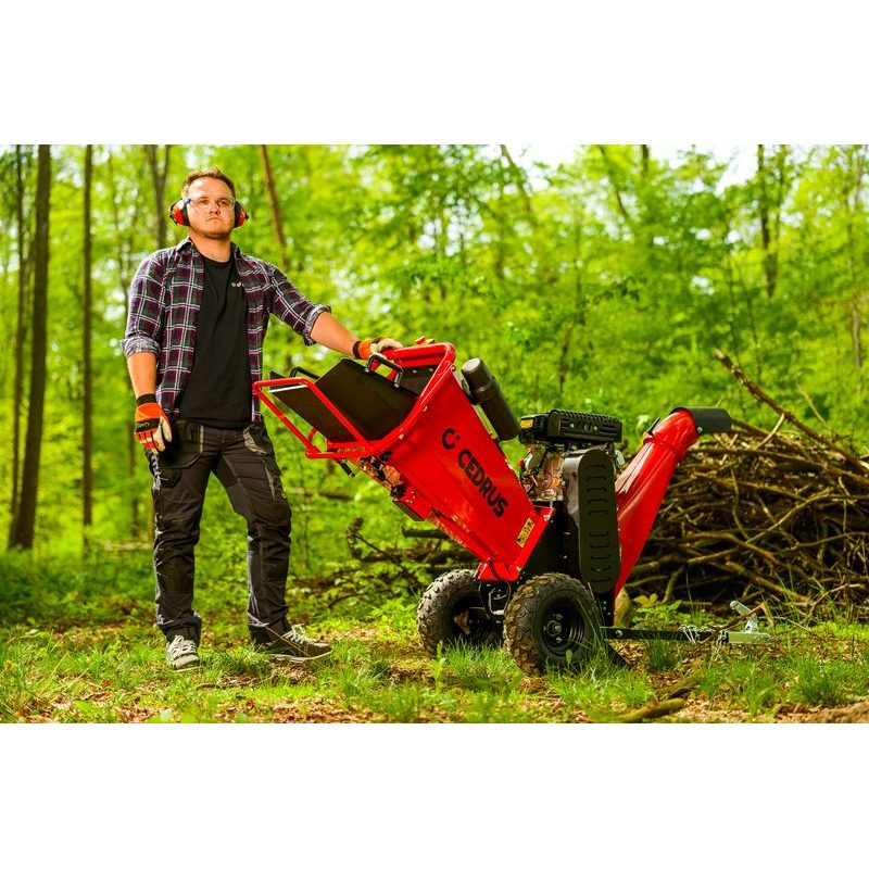 DRTIČ VĚTVÍ HAHN & SOHN CEDRUS RB02PRO - DRTIČ S BENZÍNOVÝM MOTOREM - ZAHRADA