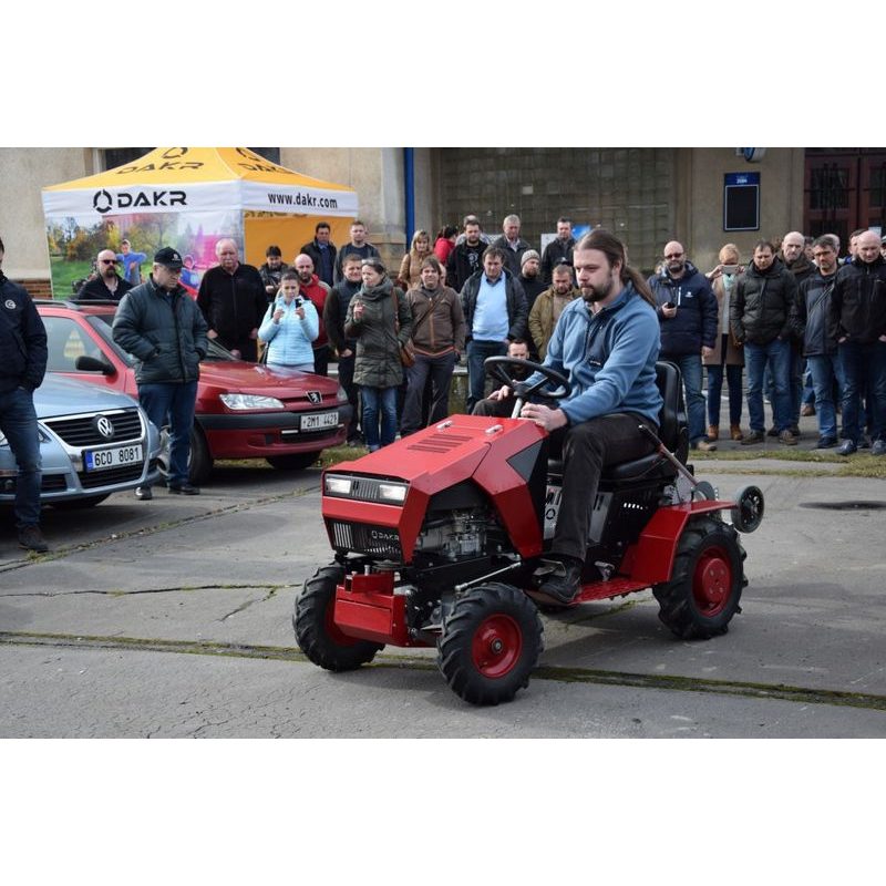 POHONNÁ JEDNOTKA FD5 S VÁLCOVÝM ZAMETACÍM KARTÁČEM SB110 - DAKR - PANTER SYSTÉM - ZAHRADA