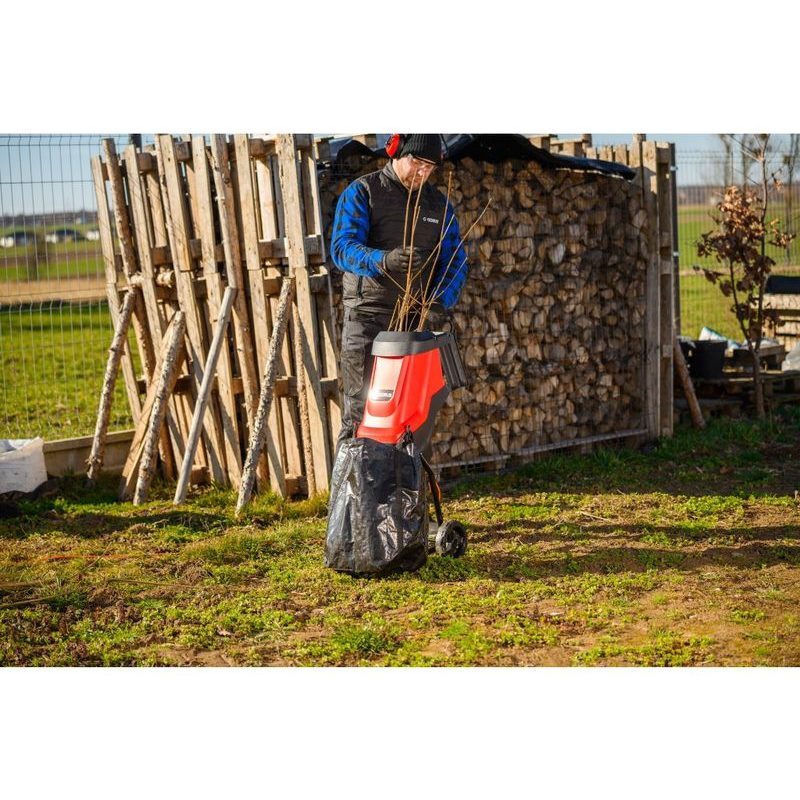 ELEKTRICKÝ DRTIČ VĚTVÍ HAHN & SOHN CEDRUS RE04 - DRTIČ S ELEKTRICKÝM MOTOREM - ZAHRADA