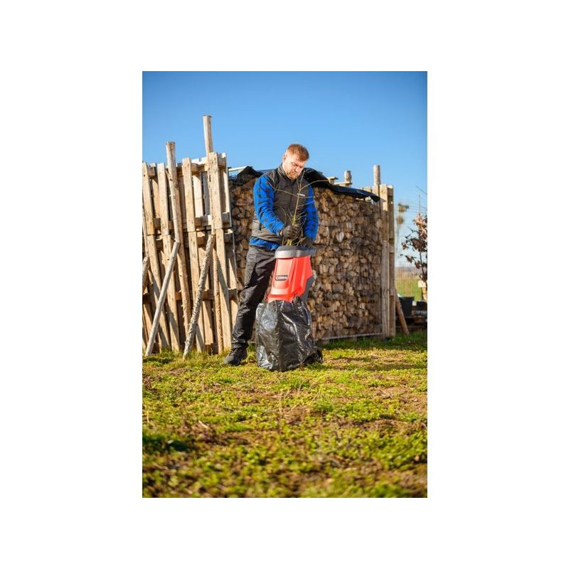 ELEKTRICKÝ DRTIČ VĚTVÍ HAHN & SOHN CEDRUS RE04 - DRTIČ S ELEKTRICKÝM MOTOREM - ZAHRADA