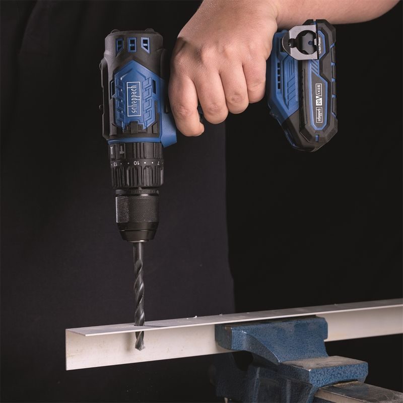 SCHEPPACH BC-CD60-X-SET S 20 V IXES AKU PŘÍKLEPOVÝ VRTACÍ ŠROUBOVÁK + 2AH BATERIE + NABÍJEČKA 2,4 A - PŘÍKLEPOVÝ ŠROUBOVÁK 18V - 20V - AKU NÁŘADÍ