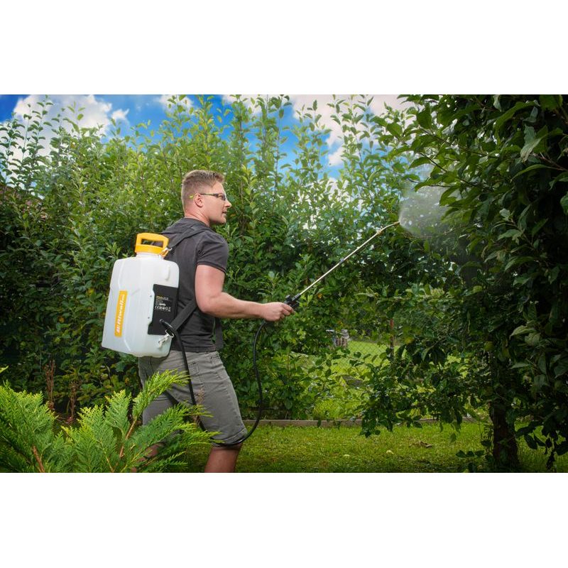 RIWALL PRO RAS 1220 SET 20V AKU POSTŘIKOVAČ + 2AH BATERIE + NABÍJEČKA 2,4 A - AKU POSTŘIKOVAČE - ZAHRADA