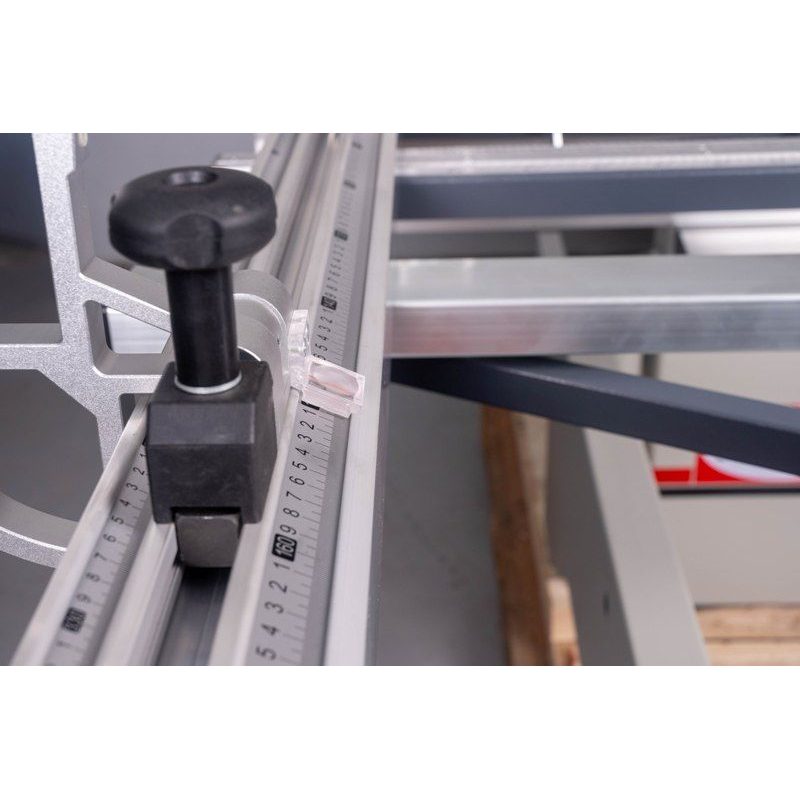 PKS-300F - FORMÁTOVACÍ PILA S PŘEDŘEZEM - FORMÁTOVACÍ PILY - DŘEVOOBRÁBĚCÍ STROJE