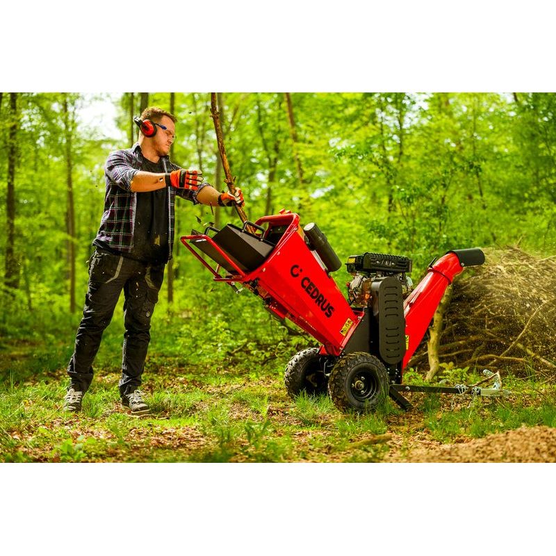 DRTIČ VĚTVÍ HAHN & SOHN CEDRUS RB02PRO - DRTIČ S BENZÍNOVÝM MOTOREM - ZAHRADA