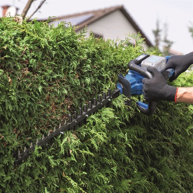 SCHEPPACH BC-HT720-X-SET S2 2X20 V IXES AKU PLOTOSTŘIH + 2X 2AH BATERIE + DUÁLNÍ NABÍJEČKA 2,4 A - AKUMULÁTOROVÝ PLOTOSTŘIH - ZAHRADA