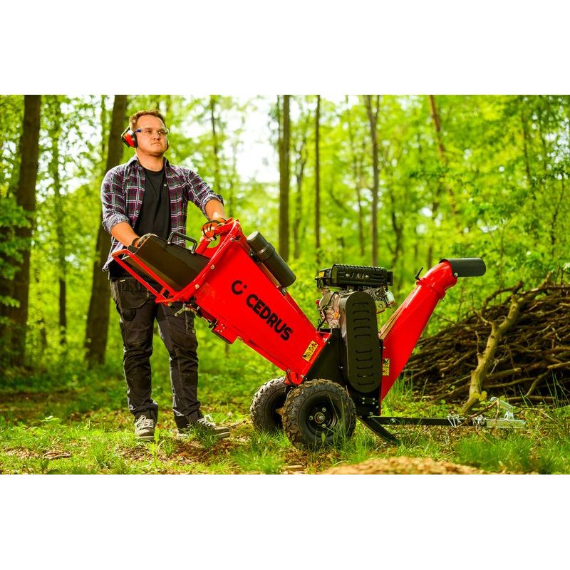 DRTIČ VĚTVÍ HAHN & SOHN CEDRUS RB02PRO - DRTIČ S BENZÍNOVÝM MOTOREM - ZAHRADA