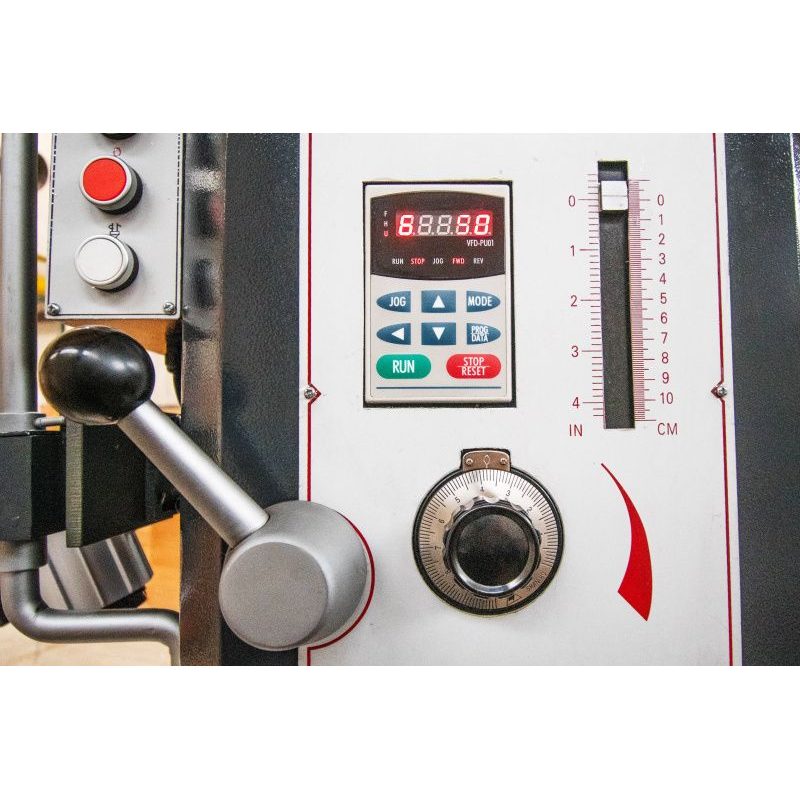 FH-150N - UNIVERZÁLNÍ FRÉZKA - UNIVERZÁLNÍ FRÉZKY - KOVOOBRÁBĚCÍ STROJE