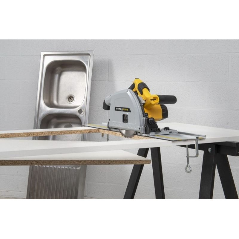 POWERPLUS POWX0562 PONORNÁ PILA 1 200W - SET - PONORNÉ PILY - ELEKTRICKÉ NÁŘADÍ