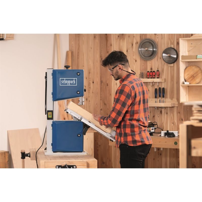 SCHEPPACH HBS 261 PÁSOVÁ PILA - PÁSOVÉ PILY NA DŘEVO - DŘEVOOBRÁBĚCÍ STROJE