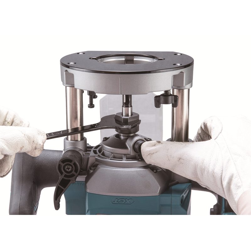 MAKITA RP001GZ - AKU VRCHNÍ FRÉZKA S REGULACÍ LI-ION XGT 40V, BEZ AKU Z - AKU FRÉZKY - AKU NÁŘADÍ