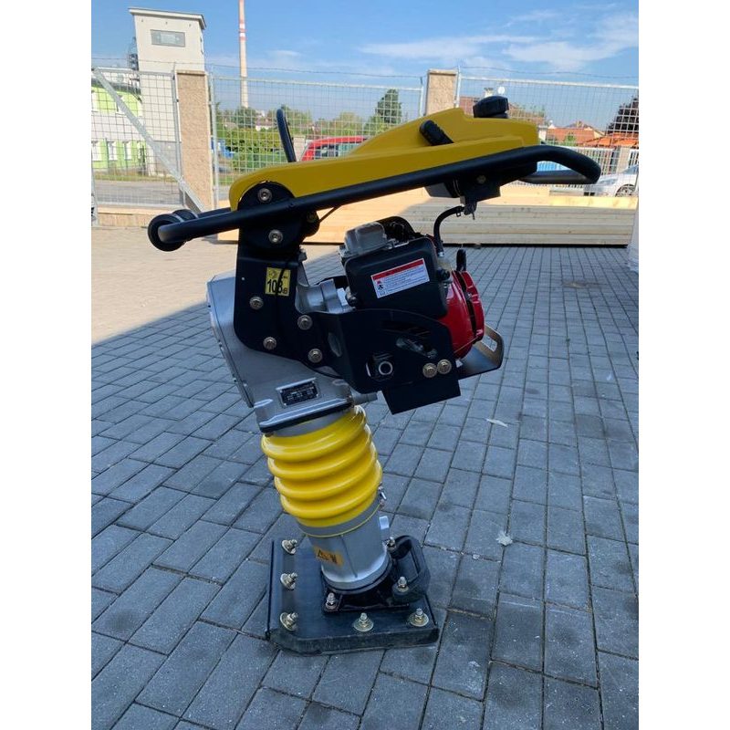 VIBRAČNÍ PĚCH LUMAG LVS 80 - GX HONDA MOTOR - VIBRAČNÍ PĚCHY - STAVEBNÍ TECHNIKA