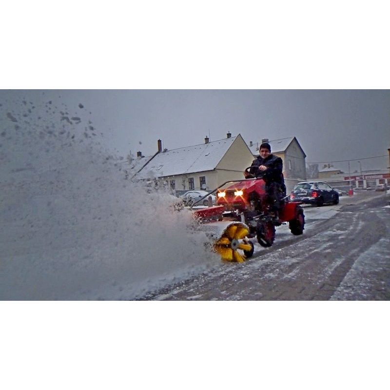 POHONNÁ JEDNOTKA FD52V S VÁLCOVÝM ZAMETACÍM KARTÁČEM SB110 - DAKR - PANTER SYSTÉM - ZAHRADA