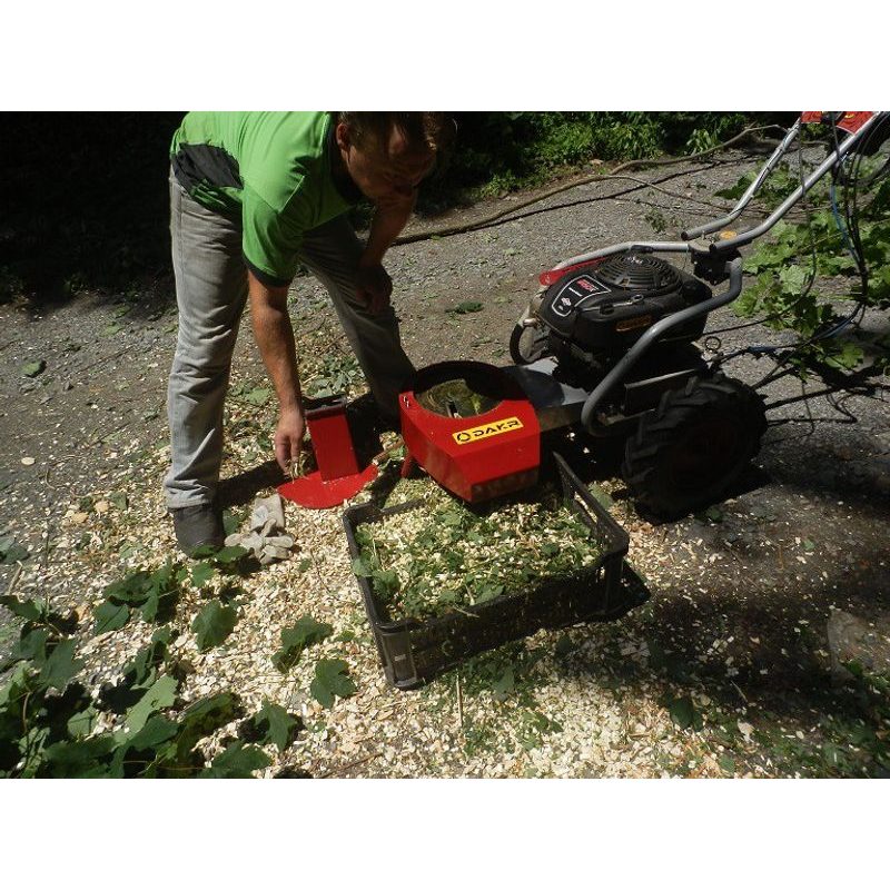 DAKR  DRTIČ VĚTVÍ PANTER - KR.KOMÍN FD-3 - DAKR PŘÍSLUŠENSTVÍ - SEKAČKY-TRAKTORY