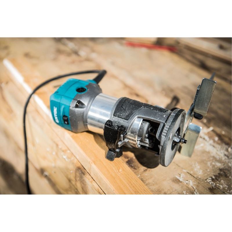 EXTOL INDUSTRIAL FRÉZKA MULTIFUNKČNÍ, 710W, KONSTANTNÍ SÍLA A OTÁČKY, POZVOLNÝ START, 8793302 - HORNÍ FRÉZKY - ELEKTRICKÉ NÁŘADÍ