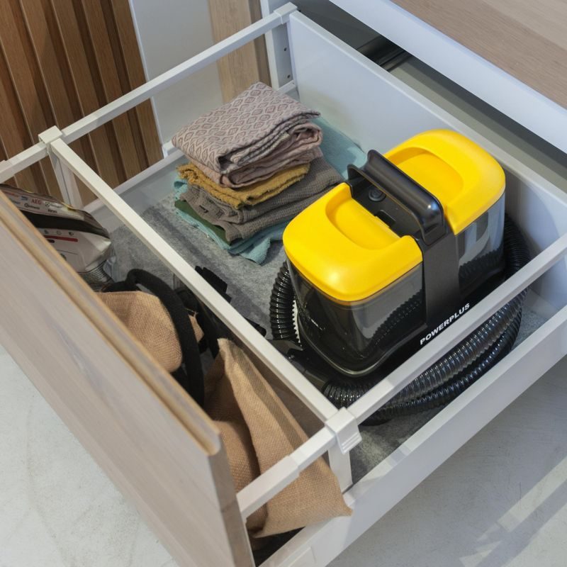 POWERPLUS POWX3275 ČISTIČ KOBERCŮ A ČALOUNĚNÍ 450W 1L - VYSAVAČE PRO SUCHÉ I MOKRÉ SÁNÍ - ELEKTRICKÉ NÁŘADÍ