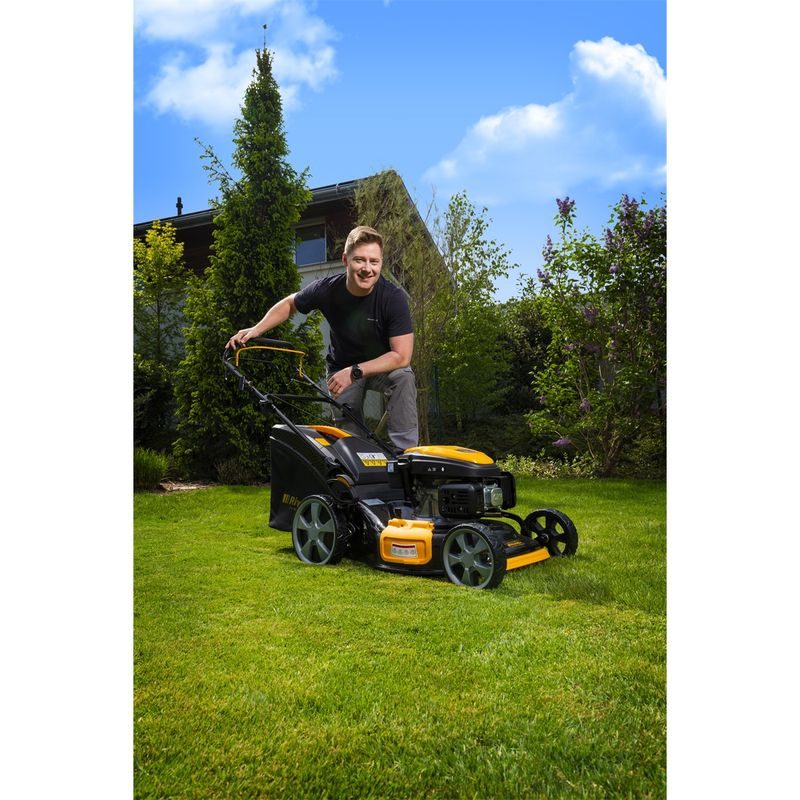 RIWALL PRO RPM 5155 PRO MULTIFUNKČNÍ TRAVNÍ SEKAČKA 4 V 1 S BENZINOVÝM MOTOREM A POJEZDEM - SEKAČKY SE ZÁBĚREM 50-56 CM - ZAHRADA