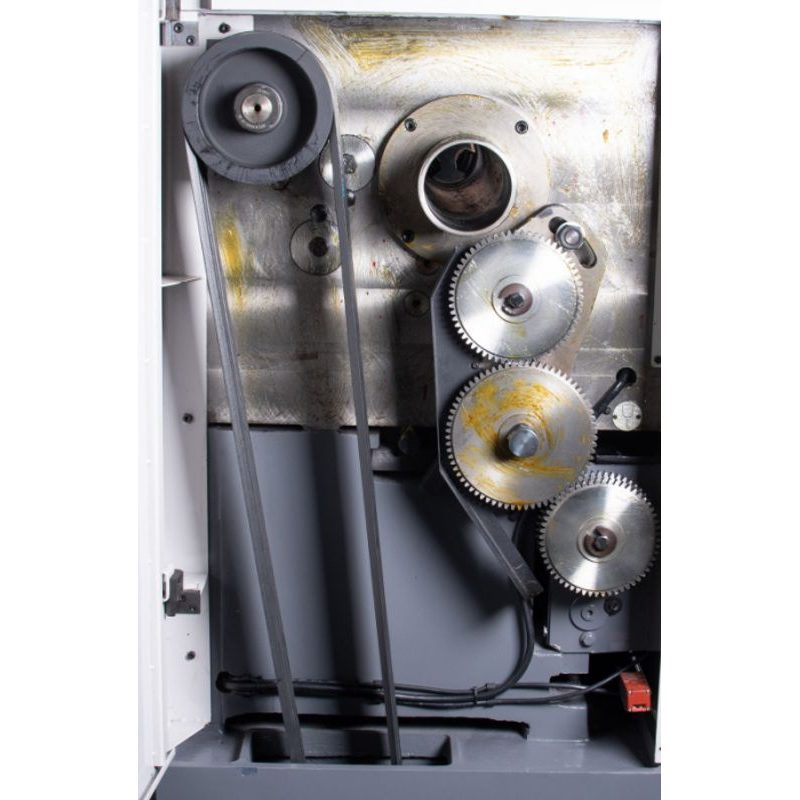 SPI-3000 - SOUSTRUH NA KOV S DIGITÁLNÍM ODMĚŘOVÁNÍM - SOUSTRUHY - KOVOOBRÁBĚCÍ STROJE