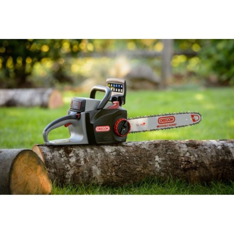 AKUMULÁTOROVÁ ŘETĚZOVÁ PILA CS300 (BATERIE 2,4 AH + NABÍJEČKA) - AKU ŘETĚZOVÉ PILY - ZAHRADA