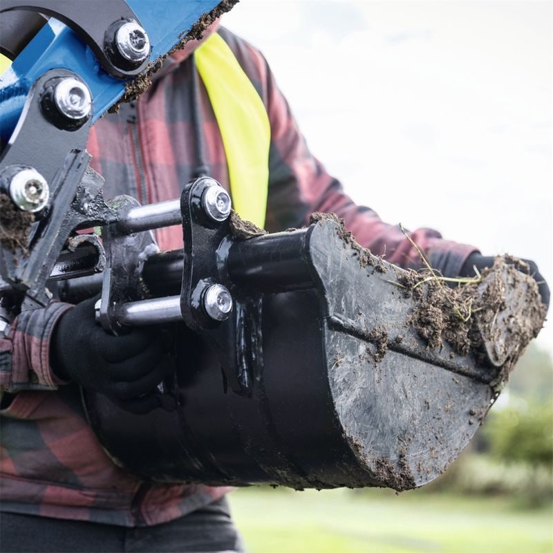 SCHEPPACH EXC 1400 - MINIBAGR - NAKLADAČE, MINIBAGRY - STAVEBNÍ TECHNIKA