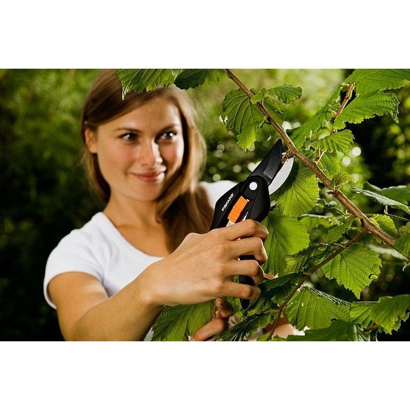 NŮŽKY ZAHRADNÍ FISKARS SINGLESTEP P26, 2-ČEPELOVÉ, PR. STŘIHU 20MM - ZAHRADNÍ NŮŽKY - ZAHRADA