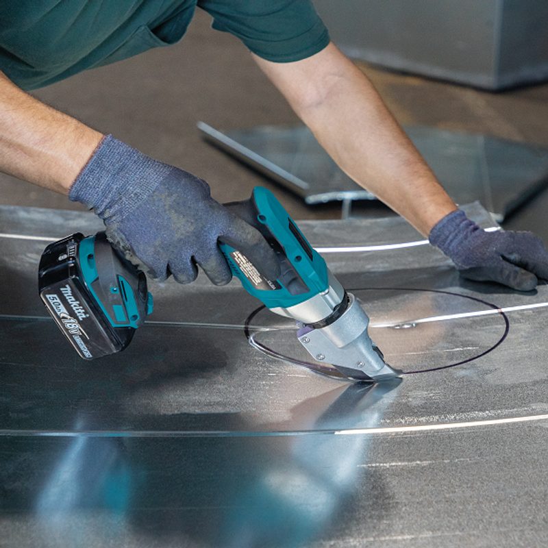 MAKITA DJS131Z - AKU NŮŽKY NA PLECH LI-ION LXT 18V,BEZ AKU Z - AKU NŮŽKY NA PLECH - AKU NÁŘADÍ