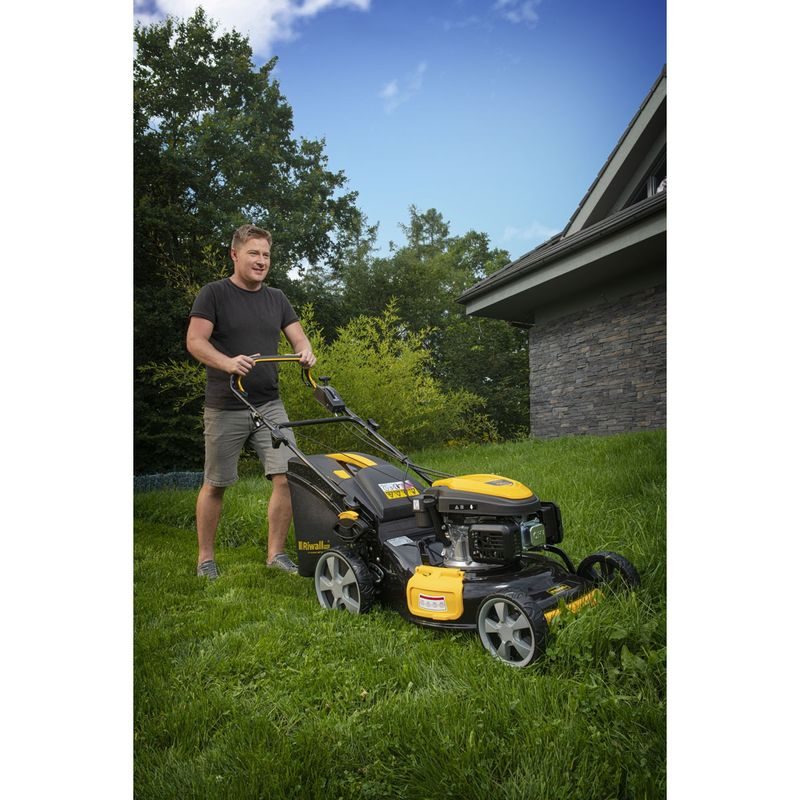 RIWALL PRO RPM 5155 V PRO MULTIFUNKČNÍ TRAVNÍ SEKAČKA 4 V 1 S BENZINOVÝM MOTOREM A VARIABILNÍM POJEZDEM - SEKAČKY SE ZÁBĚREM 50-56 CM - ZAHRADA