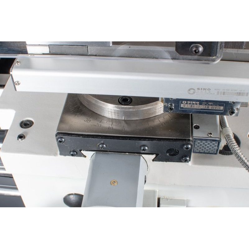 SPE-1000PV - SOUSTRUH NA KOV S DIGITÁLNÍM ODMĚŘOVÁNÍM - SOUSTRUHY - KOVOOBRÁBĚCÍ STROJE