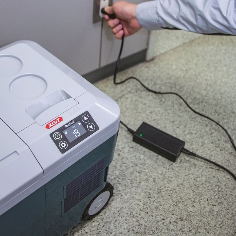 MAKITA CW001GZ - AKU TERMOBOX 20L LI-ION XGT/LXT,BEZ AKU Z - MAKITA XGT 40V - MAKITA-SHOP