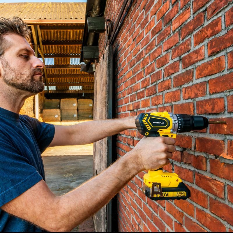 POWERPLUS POWX00530 AKU ŠROUBOVÁK / VRTAČKA S PŘÍKLEPEM BEZUHLÍKOVÁ 20V 120NM 2BAT - PŘÍKLEPOVÝ ŠROUBOVÁK 18V - 20V - AKU NÁŘADÍ